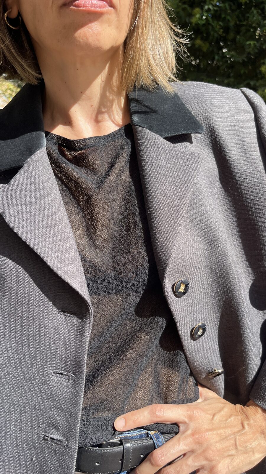 Levita-blazer gris con cuello de terciopelo Made in Spain Años 80 - Imagen 4