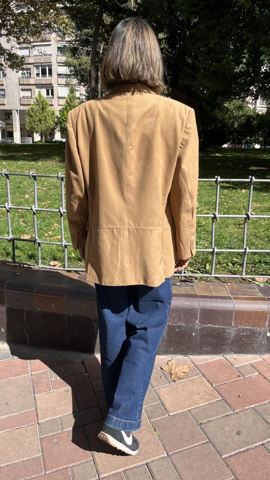 Americana en ante sintético color camel – Emidio Tucci para El Corte Inglés (años 90) - Imagen 9