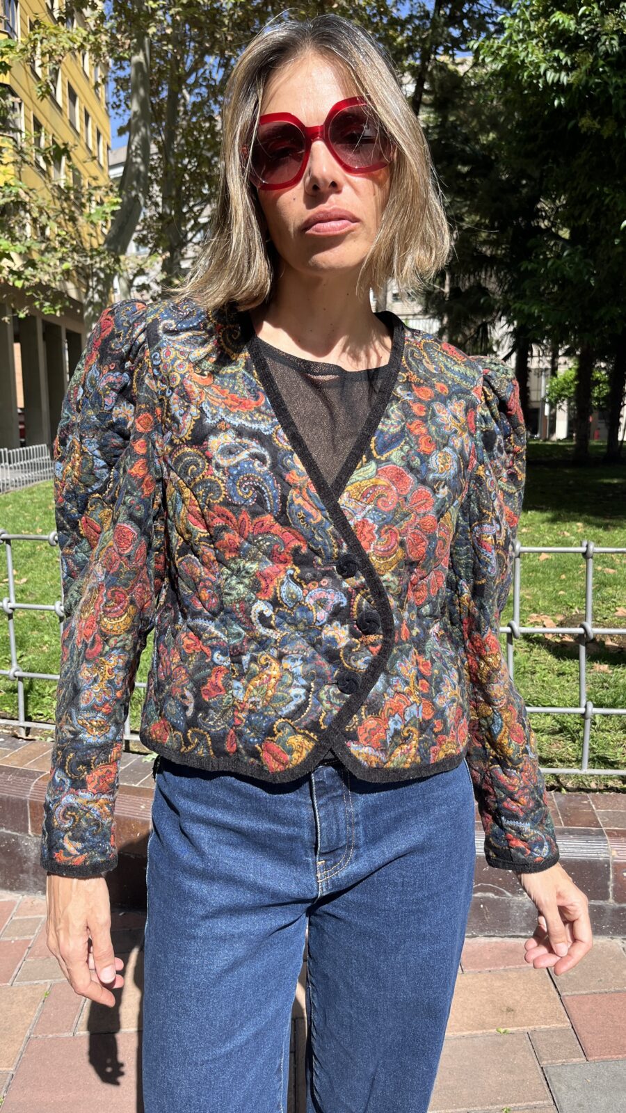 Chaqueta acolchada con estampado cachemir multicolor, años 80 - Imagen 2