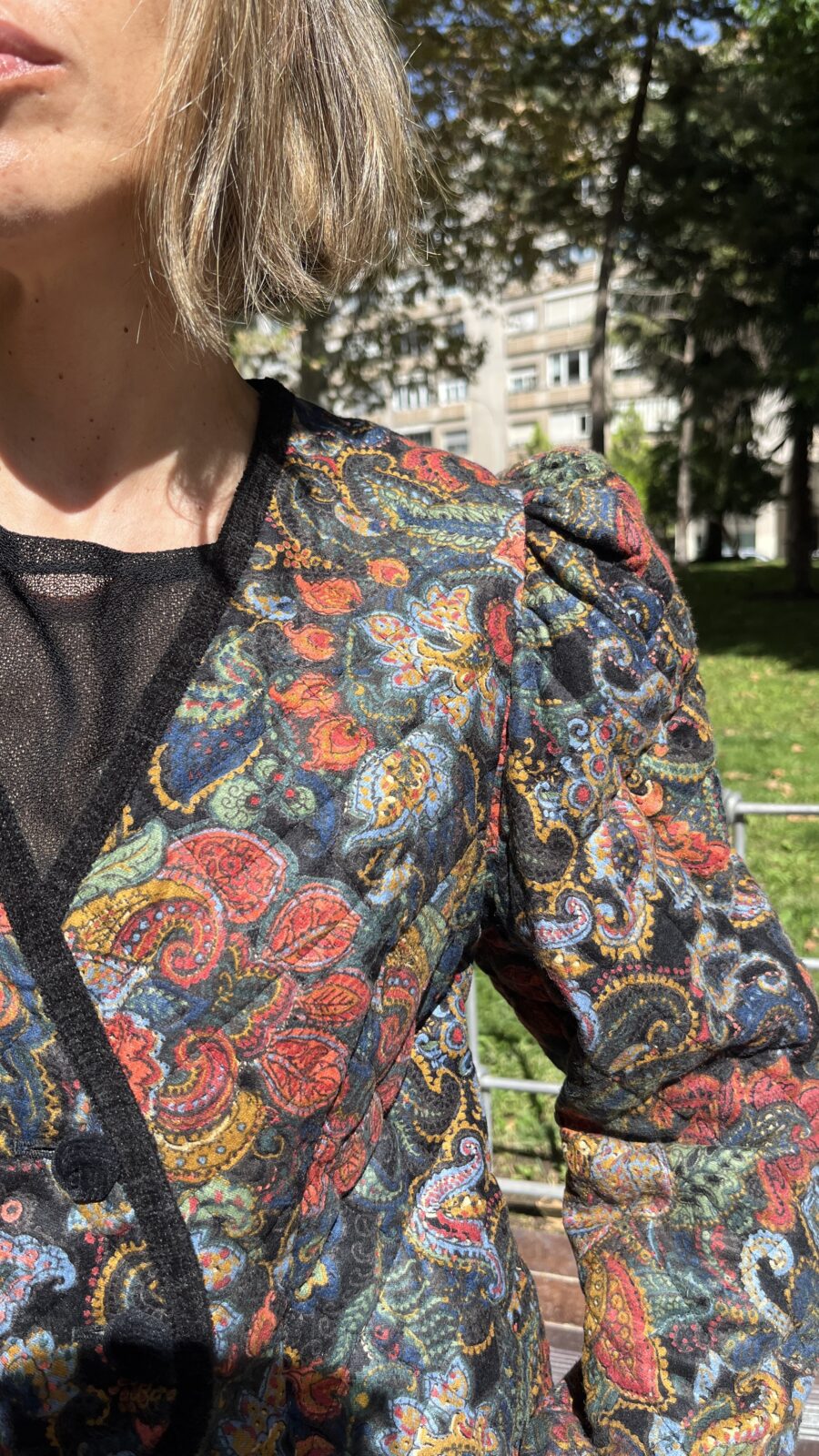 Chaqueta acolchada con estampado cachemir multicolor, años 80 - Imagen 6